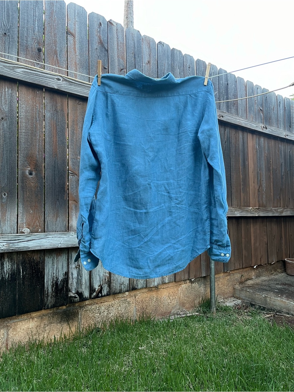Uniqlo Teal Button-Up Linen Shirt - Picture 3 of 3